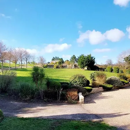 Le Domaine Des Roseraies Monfréville Exterior foto