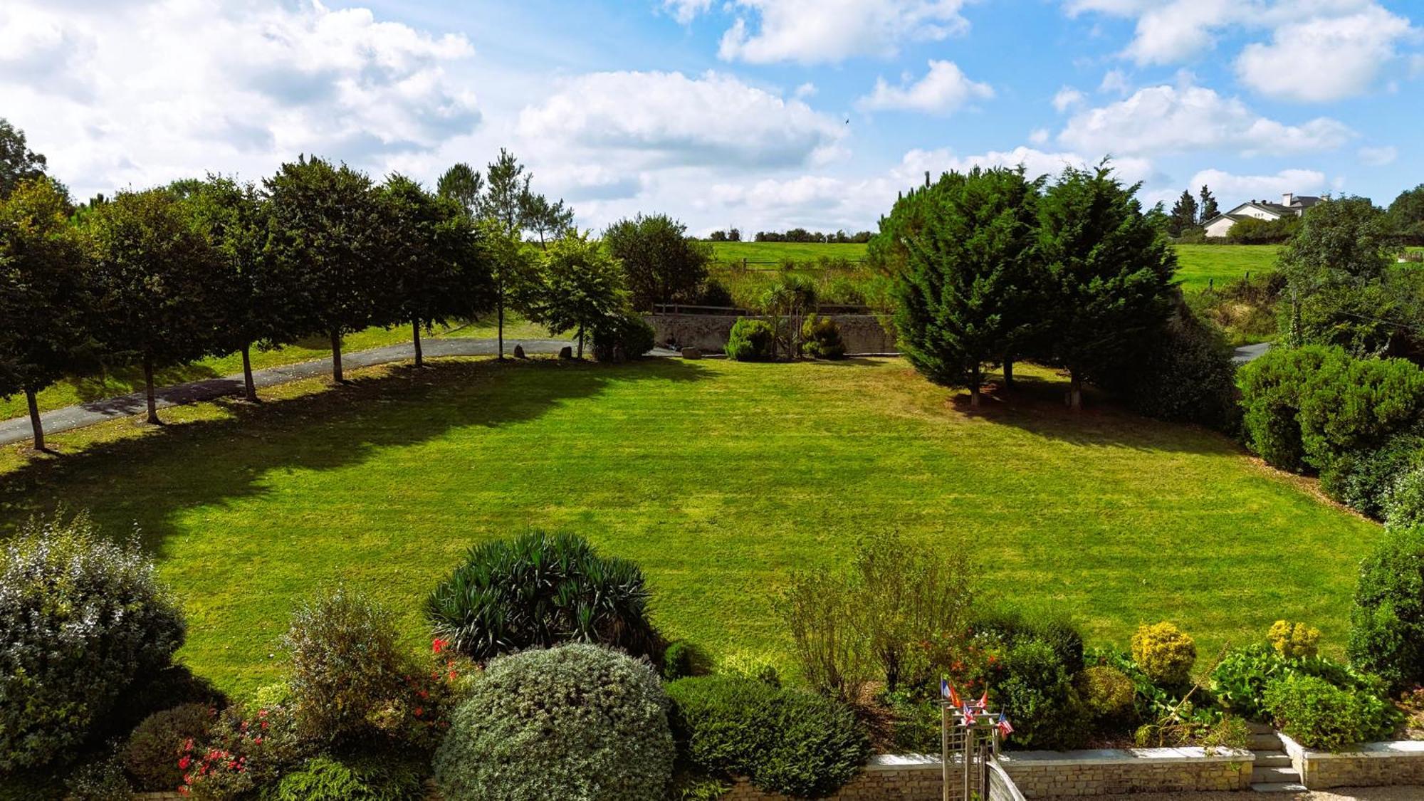 Holiday home Le Domaine Des Roseraies Monfreville